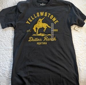 Yellowstone T-shirt/ small/ black